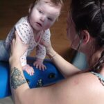 Ćwiczenia w ramach dynamicznej metody MEDEK stosowane podczas rehabilitacji Zosi.